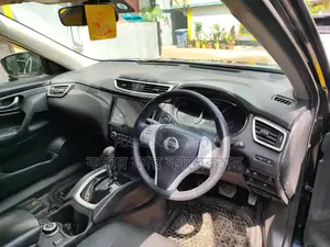 Nissan X-Trail sun roof 2014