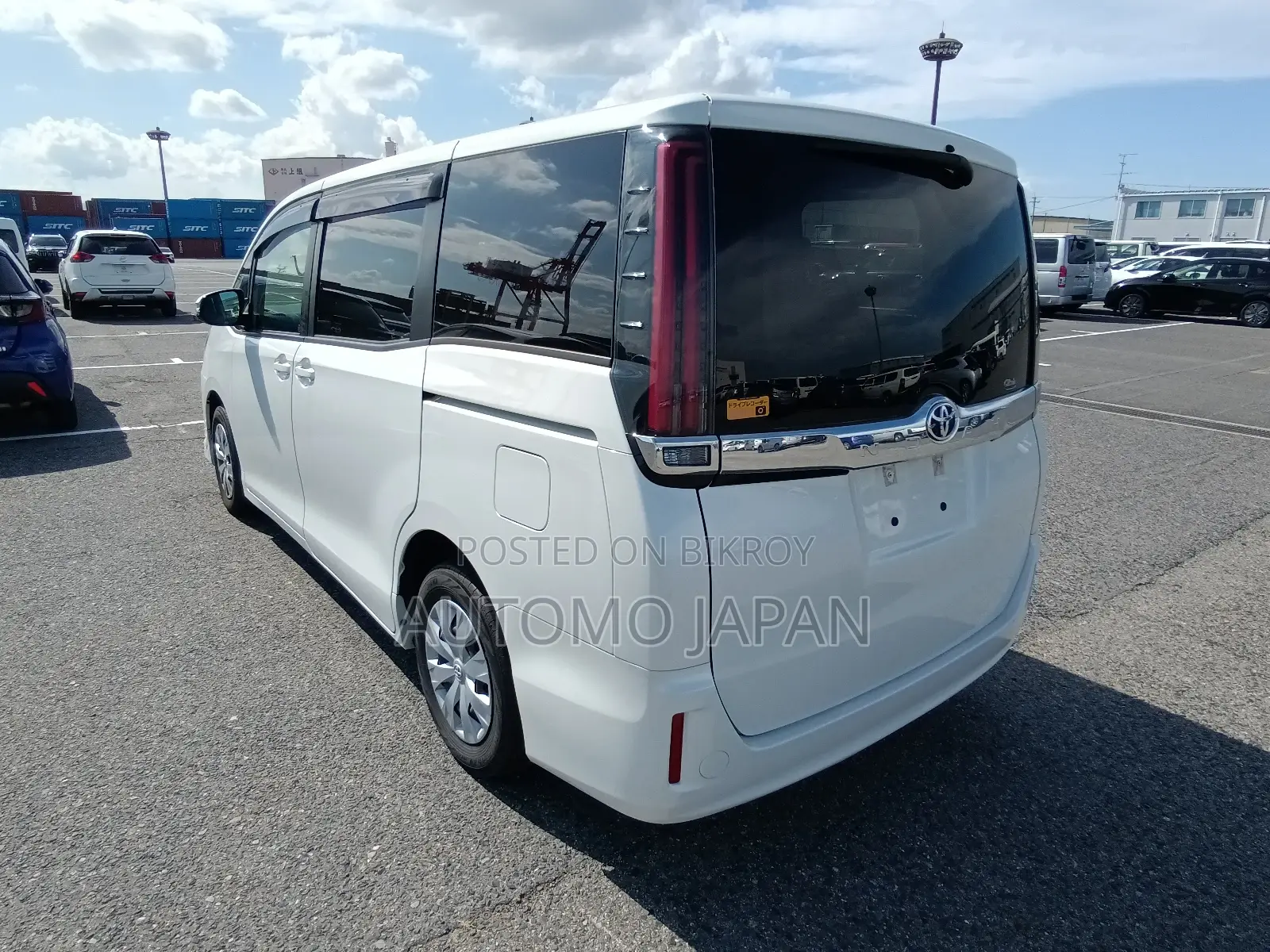 Toyota Noah X 2021
