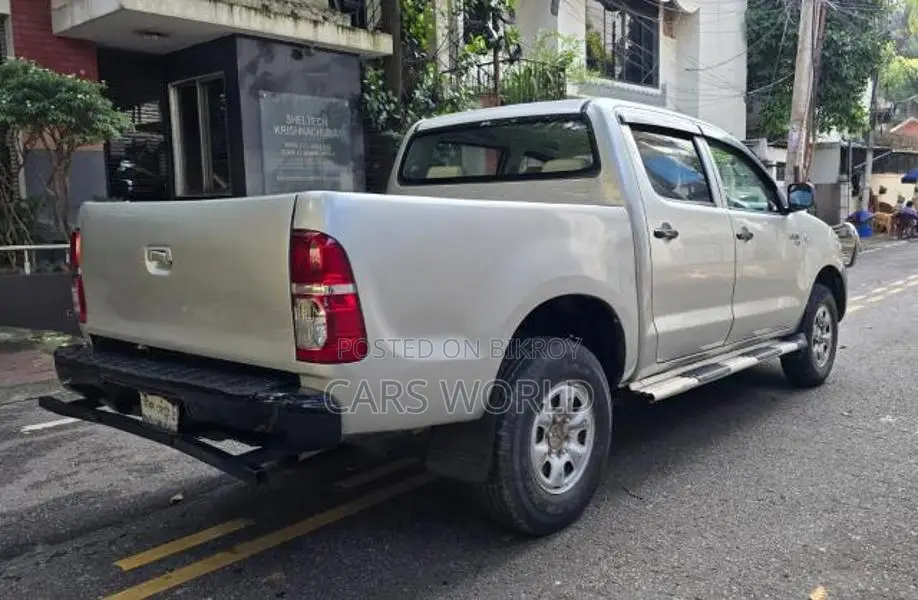 Toyota Hilux Double Cabin Pickup 2007