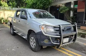 Toyota Hilux Double Cabin Pickup 2007