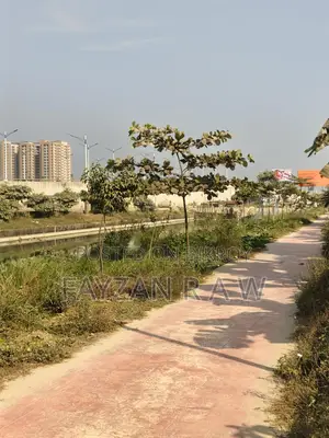 জমিটি অতি শ্রীগই বিক্রি হবে