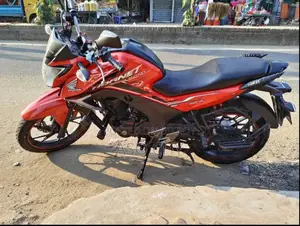 Honda Hornet / 2018