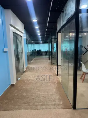 ২৭০০ বর্গফুটের কমার্শিয়াল অফিস স্পেস ভাড়ার জন্য