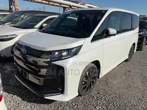 Toyota Noah Hybrid SZ Pearl New 2025