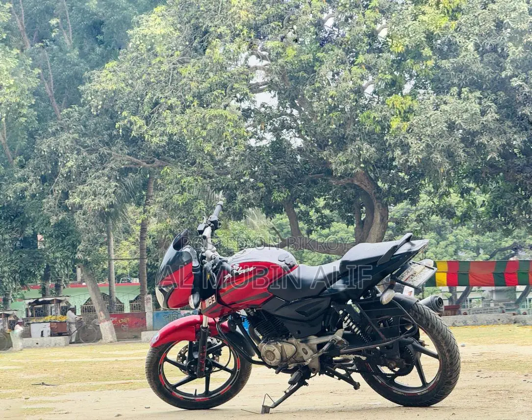 Bajaj Pulsar 150 . 2010
