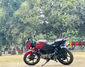 Bajaj Pulsar 150 . 2010