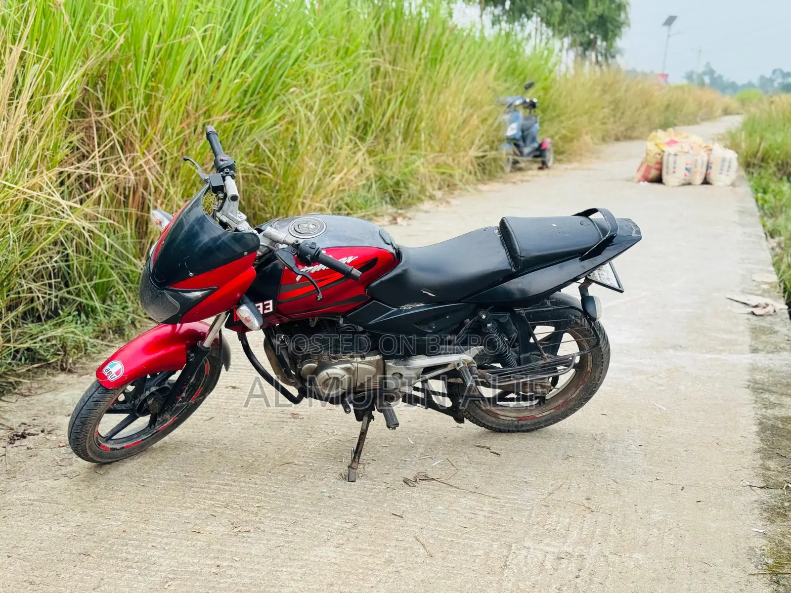 Bajaj Pulsar 150 . 2010