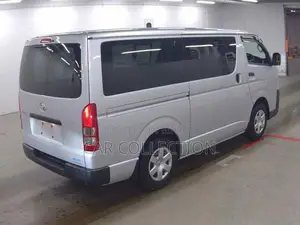 Toyota Hiace Dx 2021