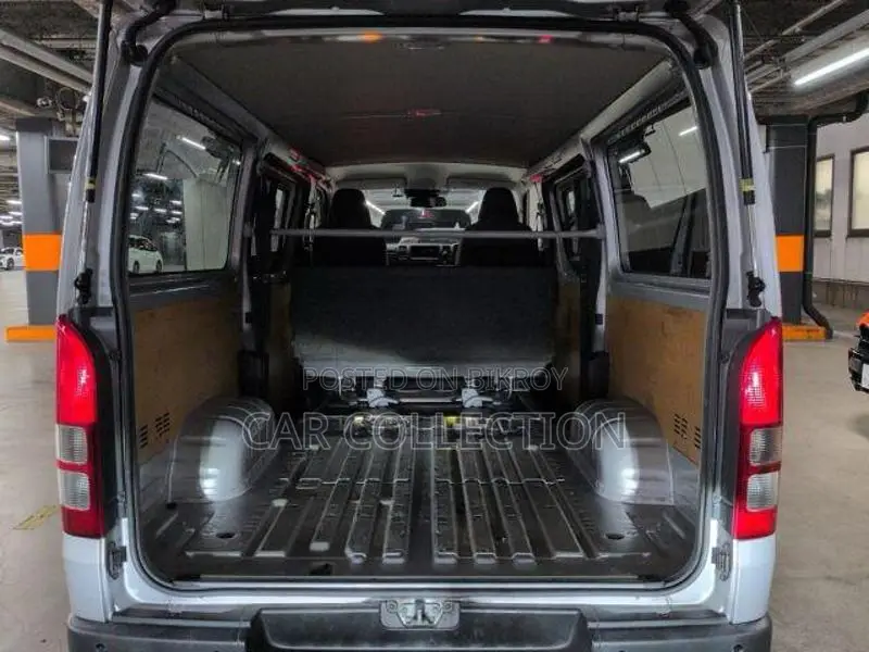 Toyota Hiace Dx 2021