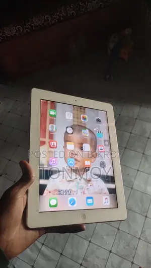 Apple iPad (Used)