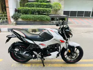 Hero Thriller 160R Refresh 2023 White