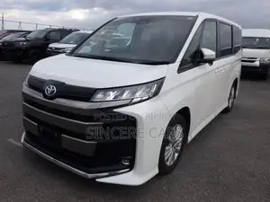 Toyota Noah SG PKG NON HYBRID 2023