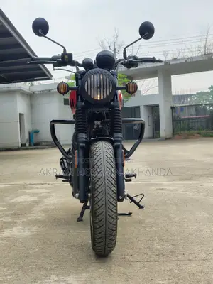 Royal Enfield Hunter 350 Red 2025