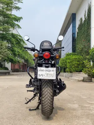 Royal Enfield Hunter 350 Red 2025