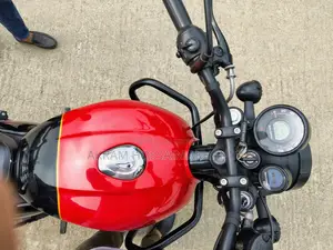 Royal Enfield Hunter 350 Red 2025