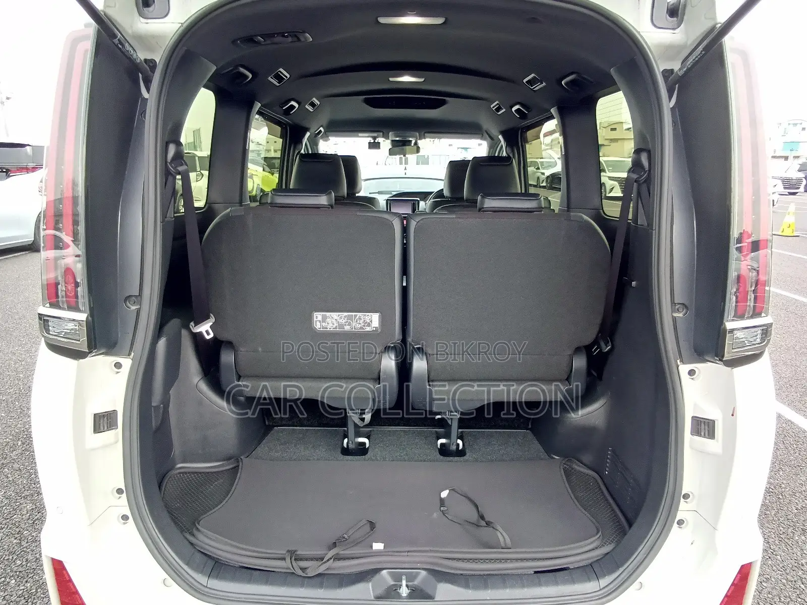 Toyota Noah SI WXB 2021