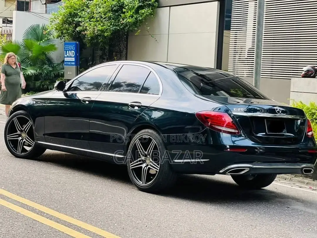 Mercedes-Benz E-Class E200 AMG LINE 2016