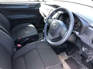 Toyota Axio Ex Non Hybrid Black 2022