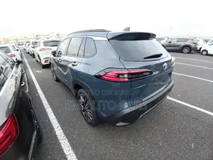 Toyota Corolla Cross Z Massive Grey 2026