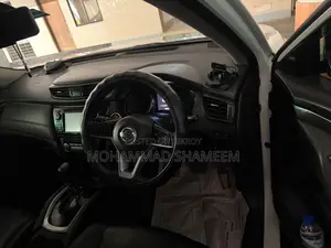 Nissan X-Trail White 2017