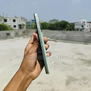 iQOO শনিবারের অফার 💥 (Brand New)