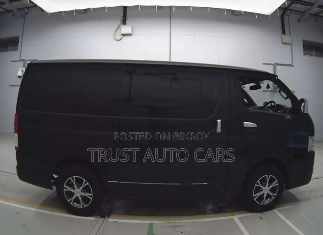Toyota Hiace SUPER GL DARK PRIME 2023