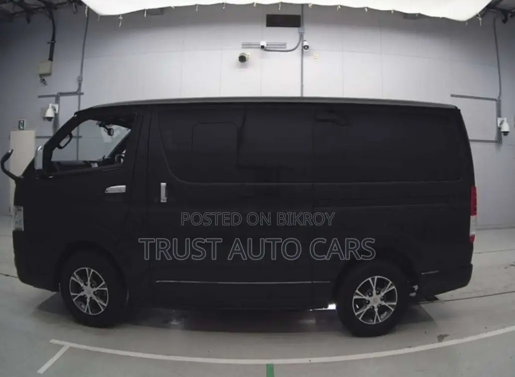 Toyota Hiace SUPER GL DARK PRIME 2023