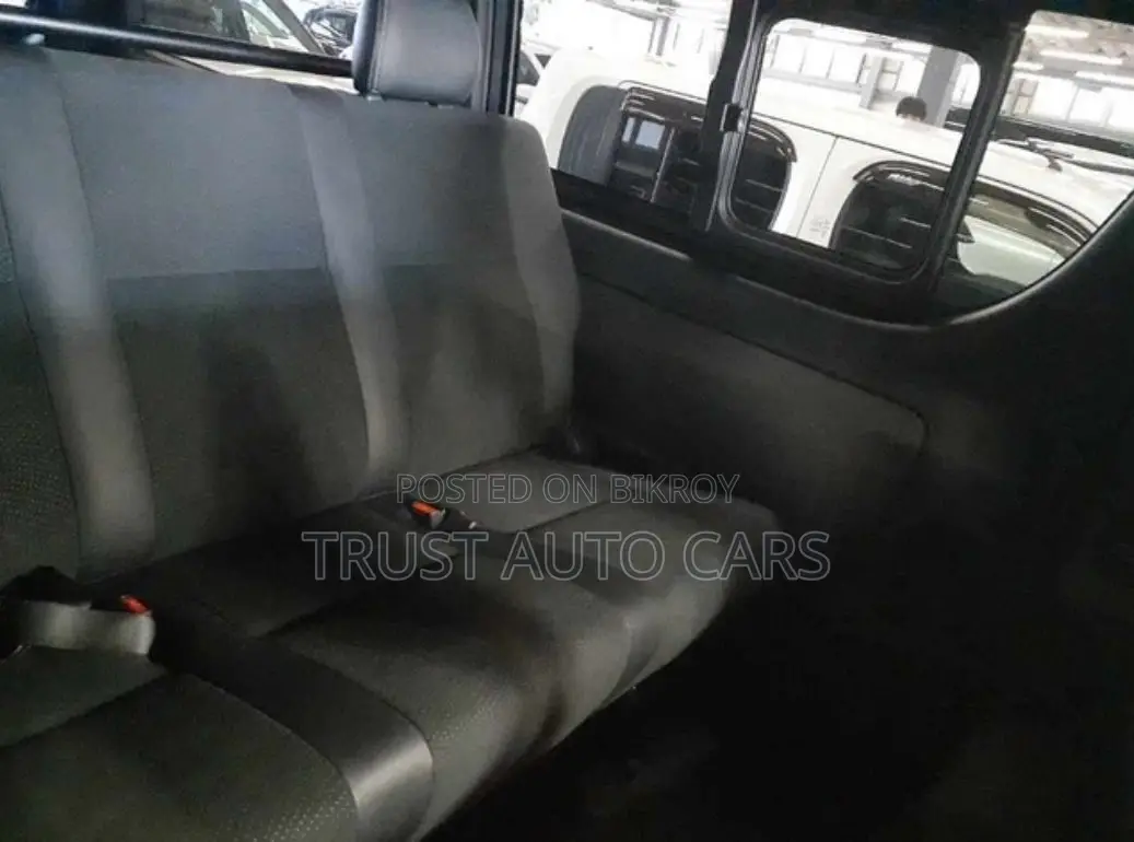 Toyota Hiace SUPER GL DARK PRIME 2023