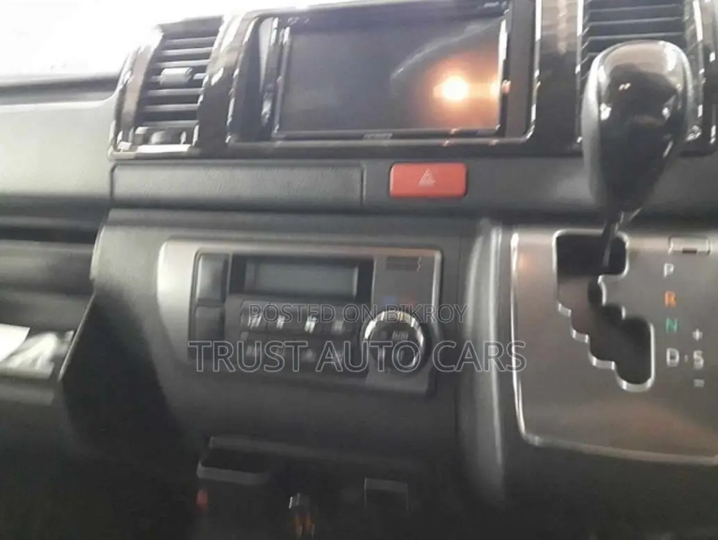 Toyota Hiace SUPER GL DARK PRIME 2023