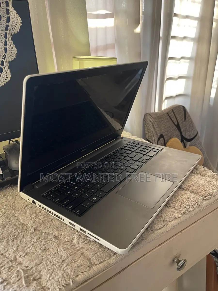DELL Inspiron 5559