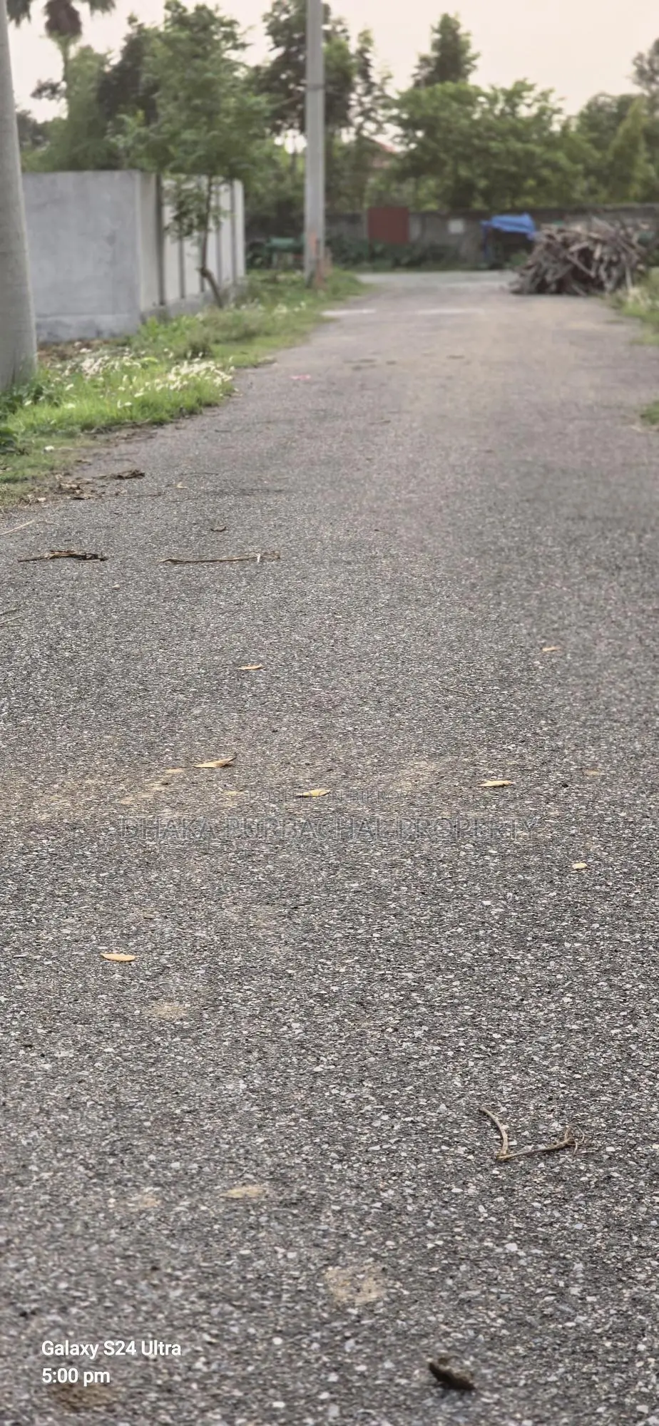 Uttara South Metro Sector 17/D 60' South-Facing Plot for Sale