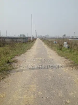 সেক্টর-১৫/এ-তে লেক সংলগ্ন ৩ কাঠার সাউথ ফেস প্লট
