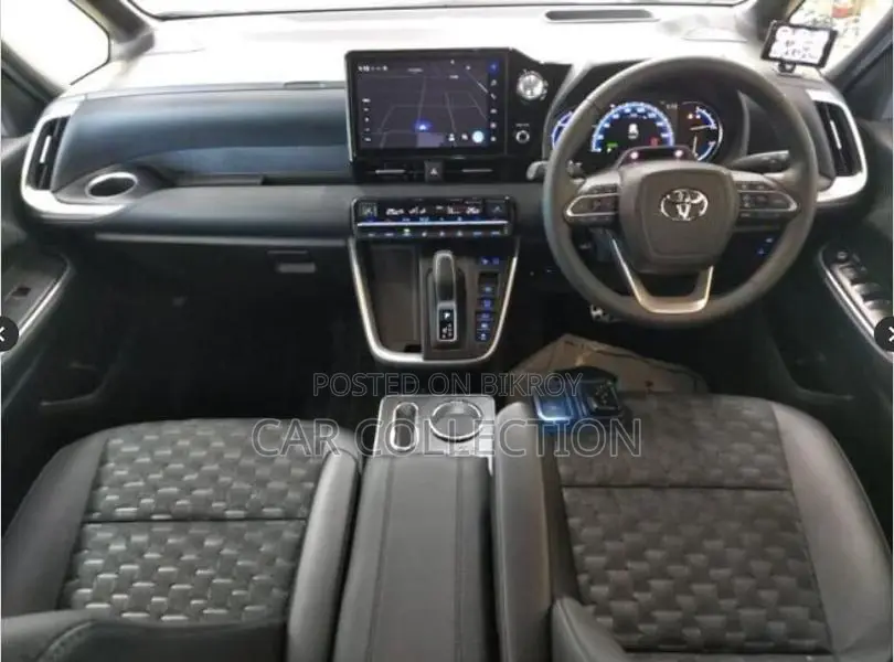Toyota Voxy S-Z MODELLISTA 2023