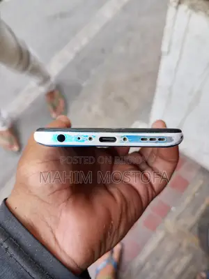 Vivo Y50 8-128 (Used)