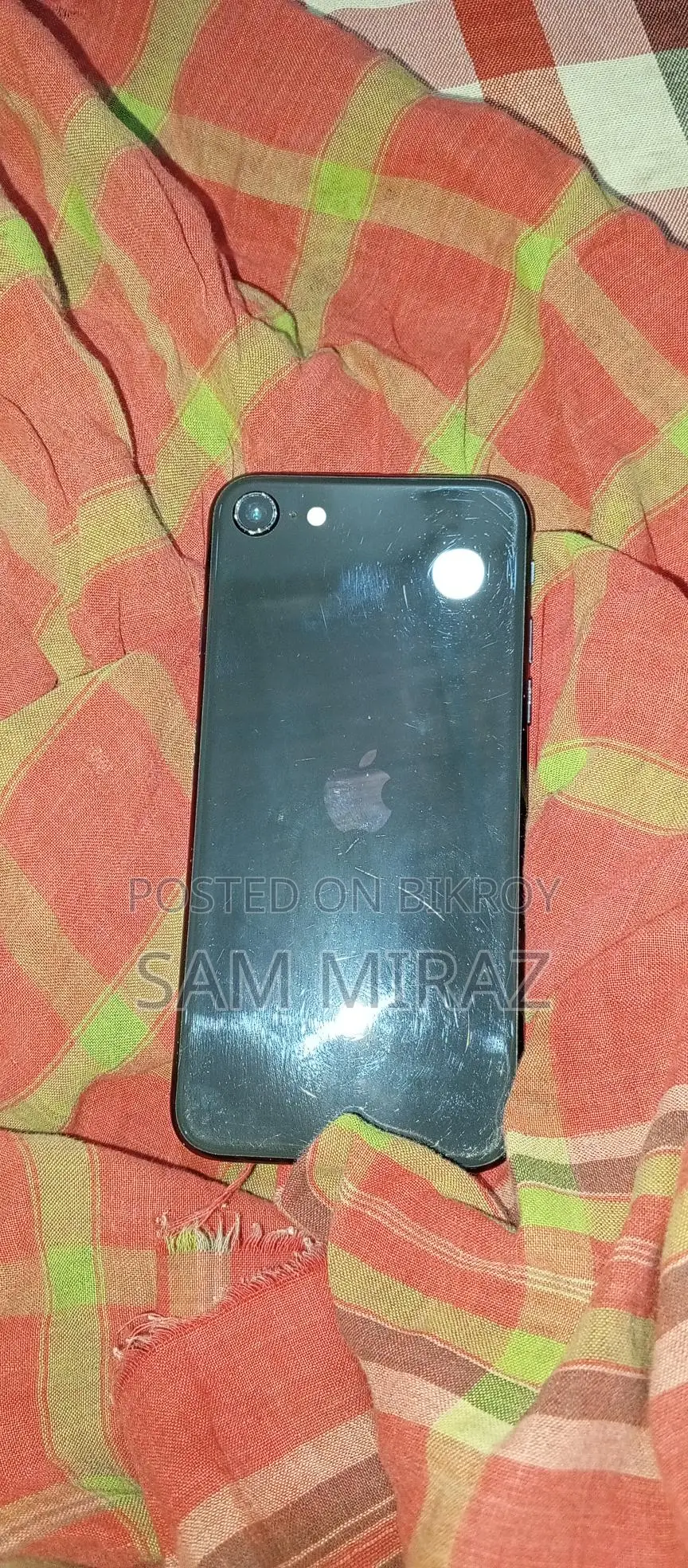 Apple iPhone SE . (Used)