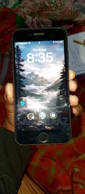 Apple iPhone SE . (Used)