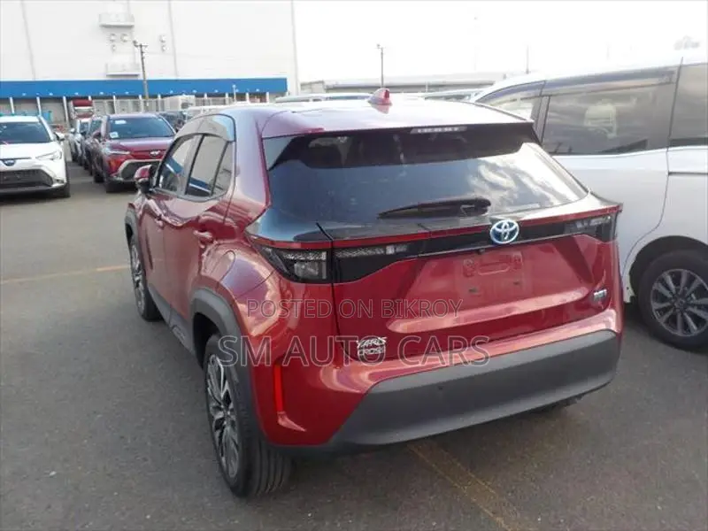 Toyota Yaris Cross Z Red 4 Point 2021