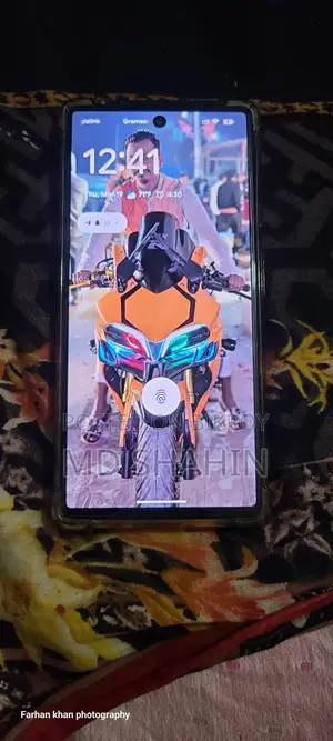 Google Pixel 6 . (Used)