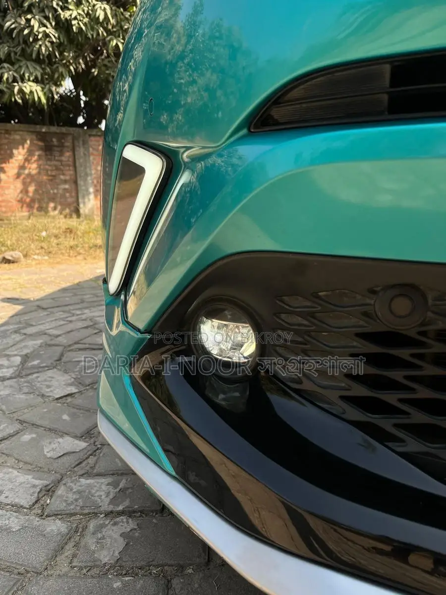 Toyota C-HR G LED 2018