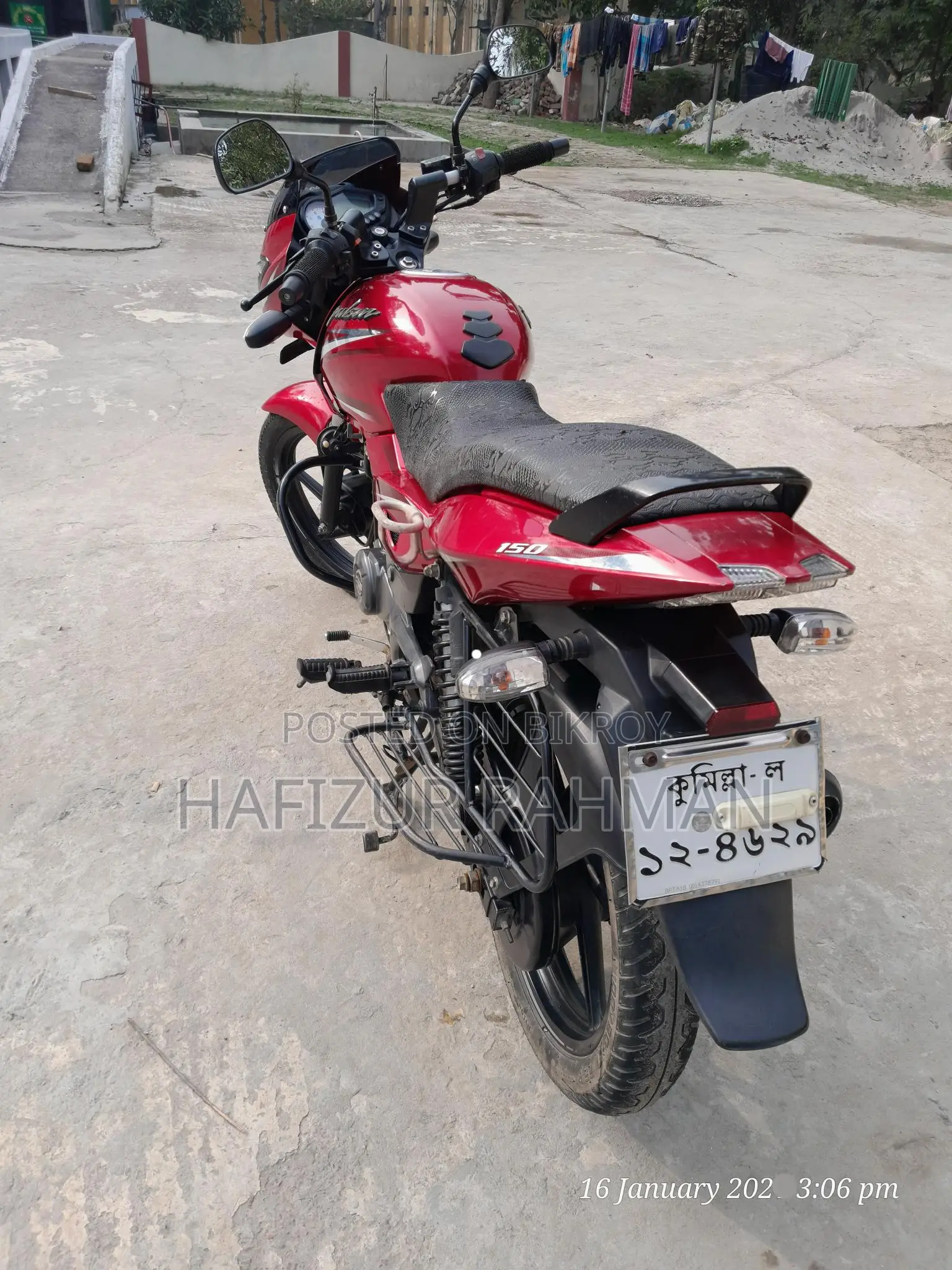 Bajaj Pulsar 150 . 2018