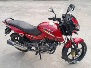 Bajaj Pulsar 150 . 2018