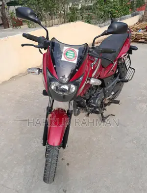 Bajaj Pulsar 150 . 2018