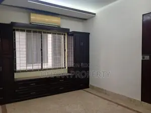 4 Bedroom Semi Furnished 2 Parking Flat Rent at Baridhara Diplomatic Zone
