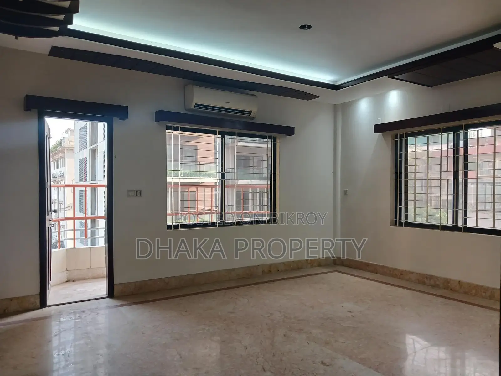 4 Bedroom Semi Furnished 2 Parking Flat Rent at Baridhara Diplomatic Zone