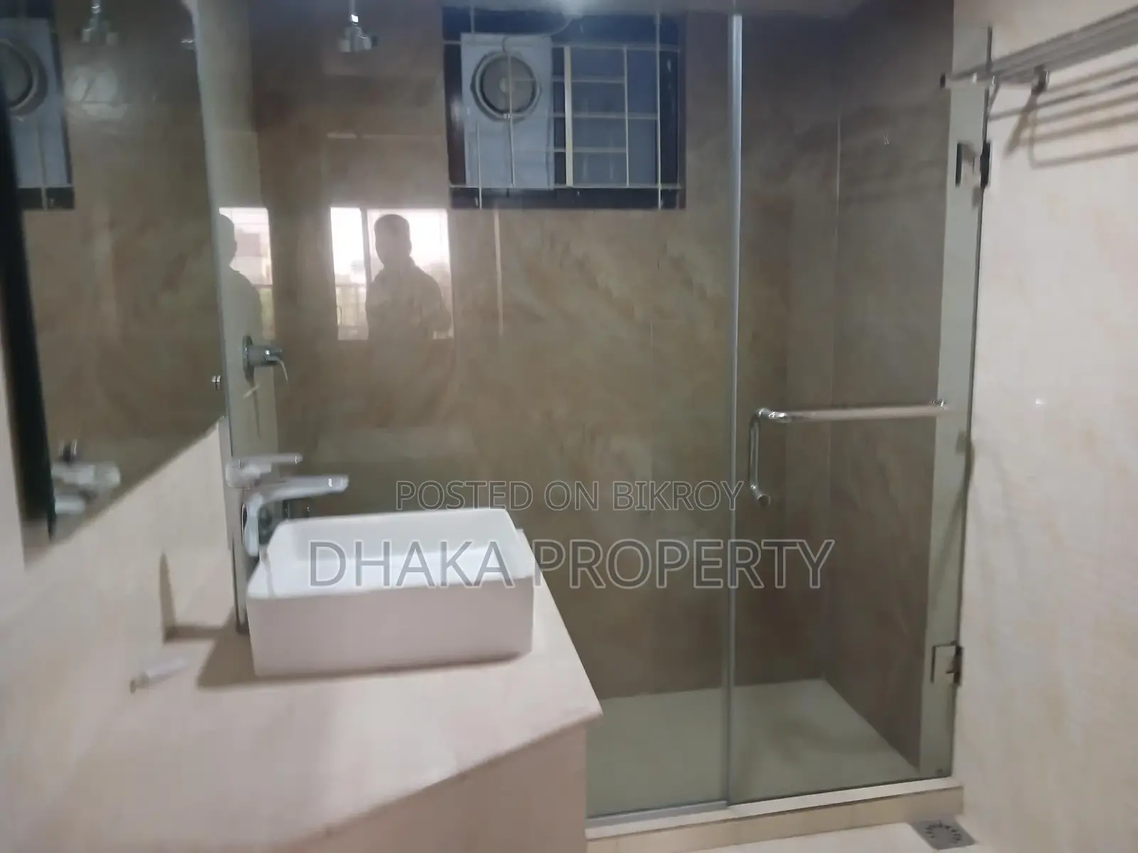 4 Bedroom Semi Furnished 2 Parking Flat Rent at Baridhara Diplomatic Zone