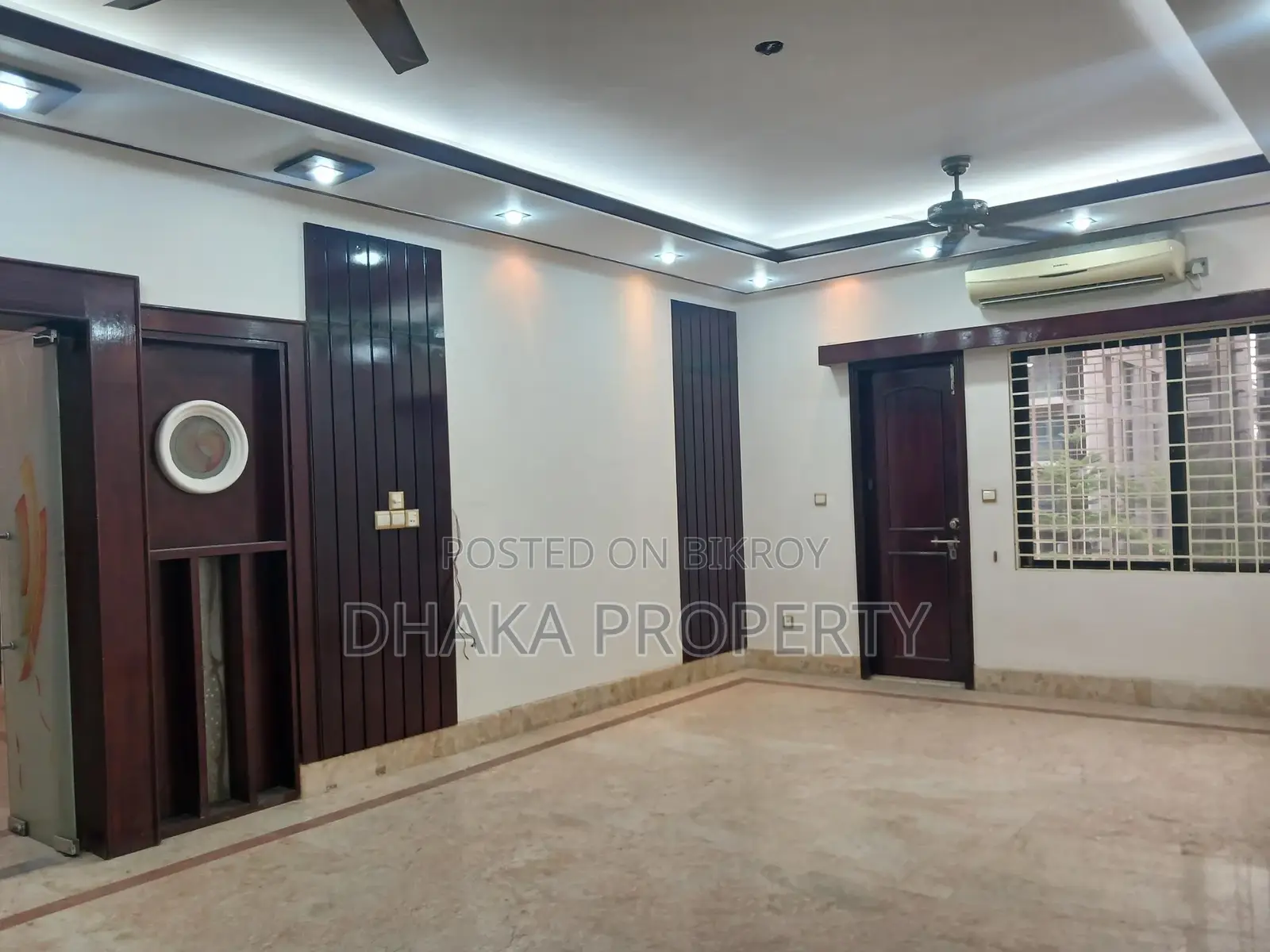 4 Bedroom Semi Furnished 2 Parking Flat Rent at Baridhara Diplomatic Zone