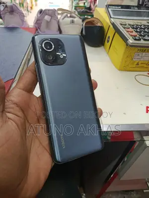 Xiaomi Mi 11 12/256 (Used)
