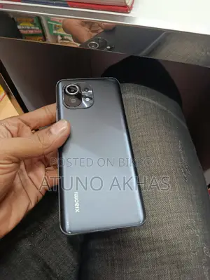 Xiaomi Mi 11 12/256 (Used)