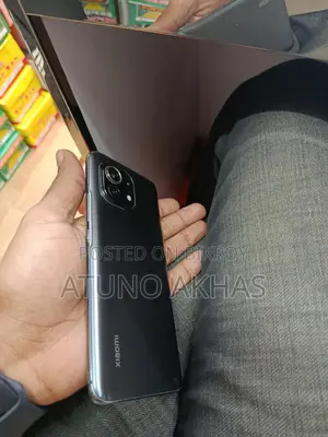 Xiaomi Mi 11 12/256 (Used)