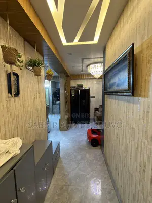 Luxury Furnished Flat 1470 sqft (with Parking)